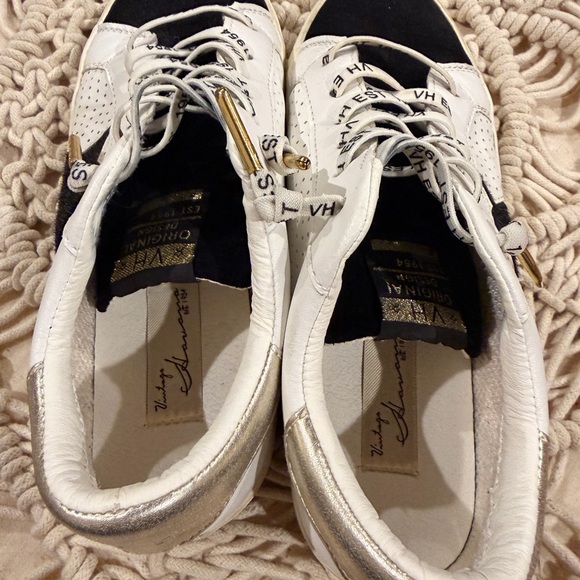 Vintage Havanas women’s sz 7.5
Black & white 
T3 - Picture 7 of 10